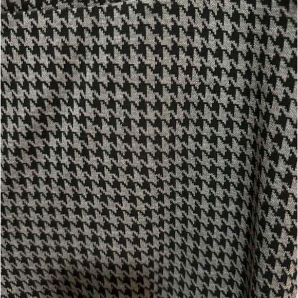 LOFT - Black / Gray houndstooth print knit legging, Size XL - Picture 4 of 4